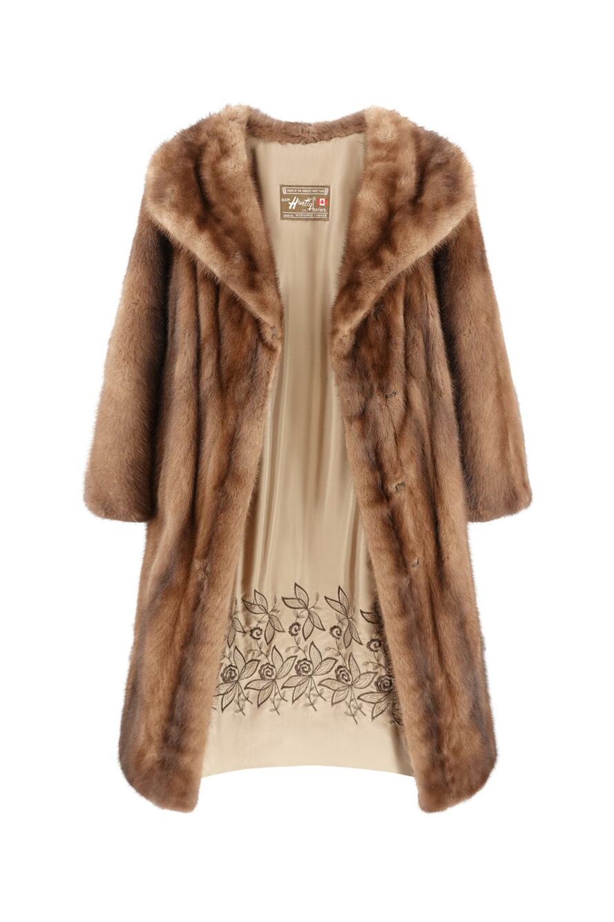 AEM Hurtig Furs Canadian Mink Coat with Embroidered Silk Lining 1960s - 70s